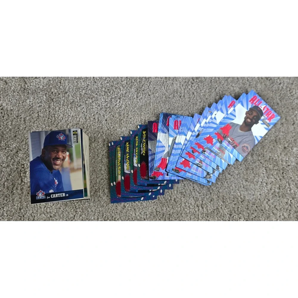 Vintage 1997 Collectors Choice Baseball Card Lot - includes chase, stars - NM+